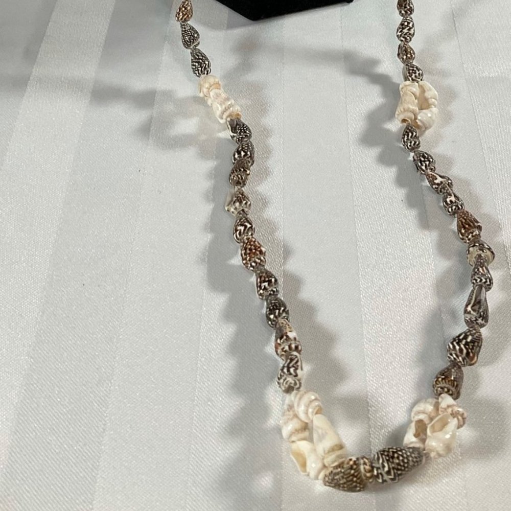 Authentic Hawaiian Shell Necklace